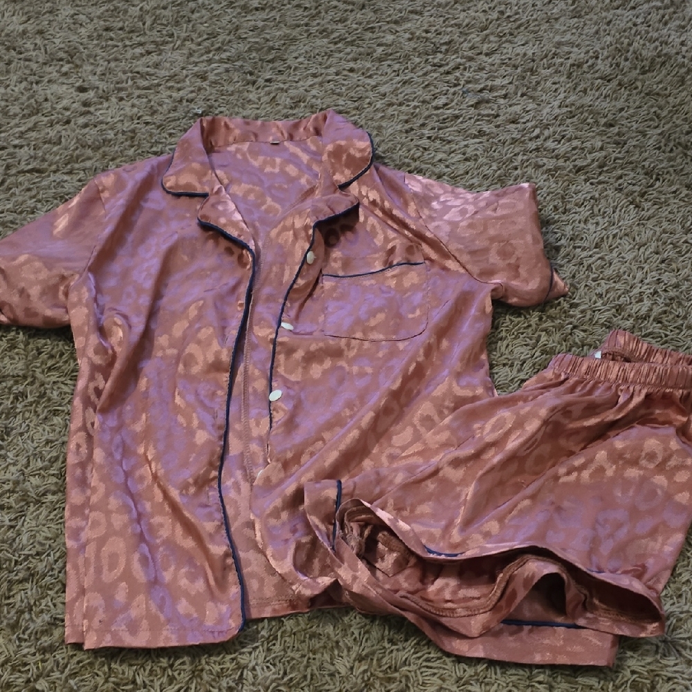 Womens Pink Leopard Pajama Set